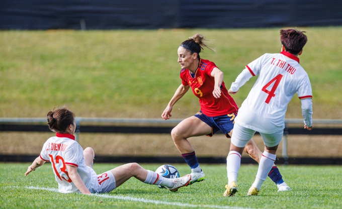 Đội tuyển nữ Việt Nam thua 0-9 trước Tây Ban Nha - 2