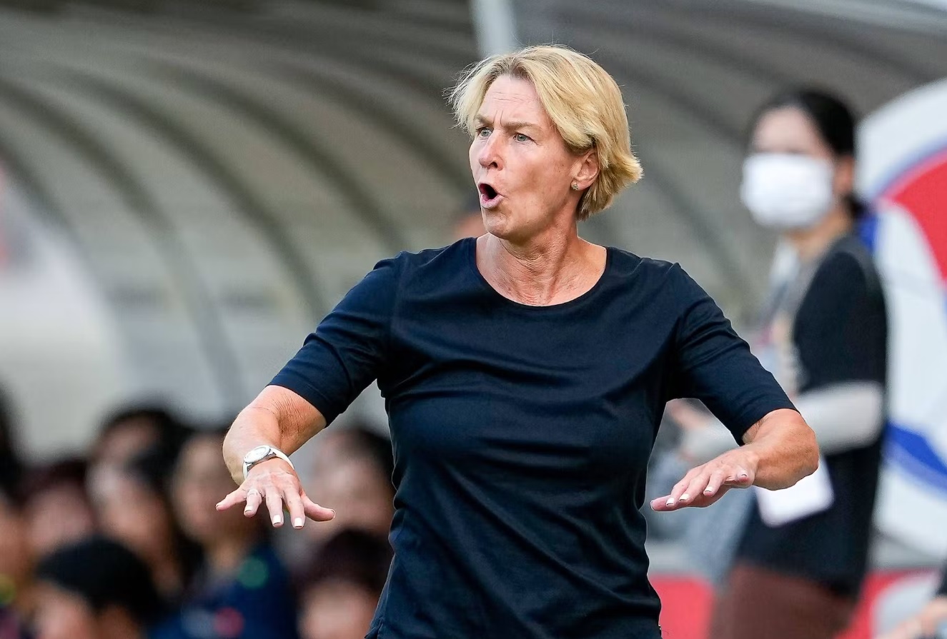 Huấn luyện viên tuyển nữ Đức chưa hài lòng sau trận thắng tuyển nữ Việt Nam