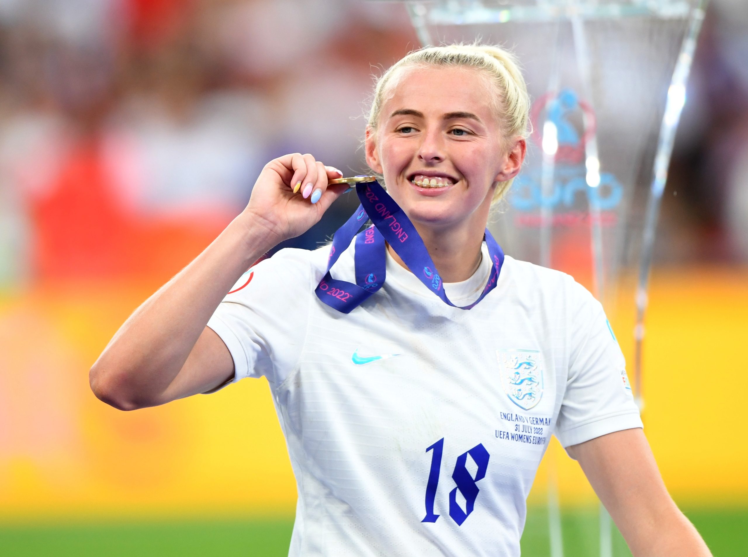 I was upgraded to business class by air hostess after she thought I was England Euro 2022 final hero Chloe Kelly | The Irish Sun