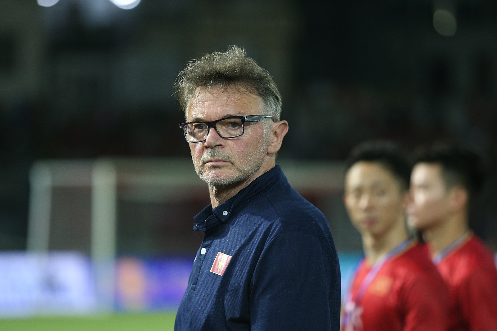 HLV Philippe Troussier không loại Công Phượng, Văn Toàn