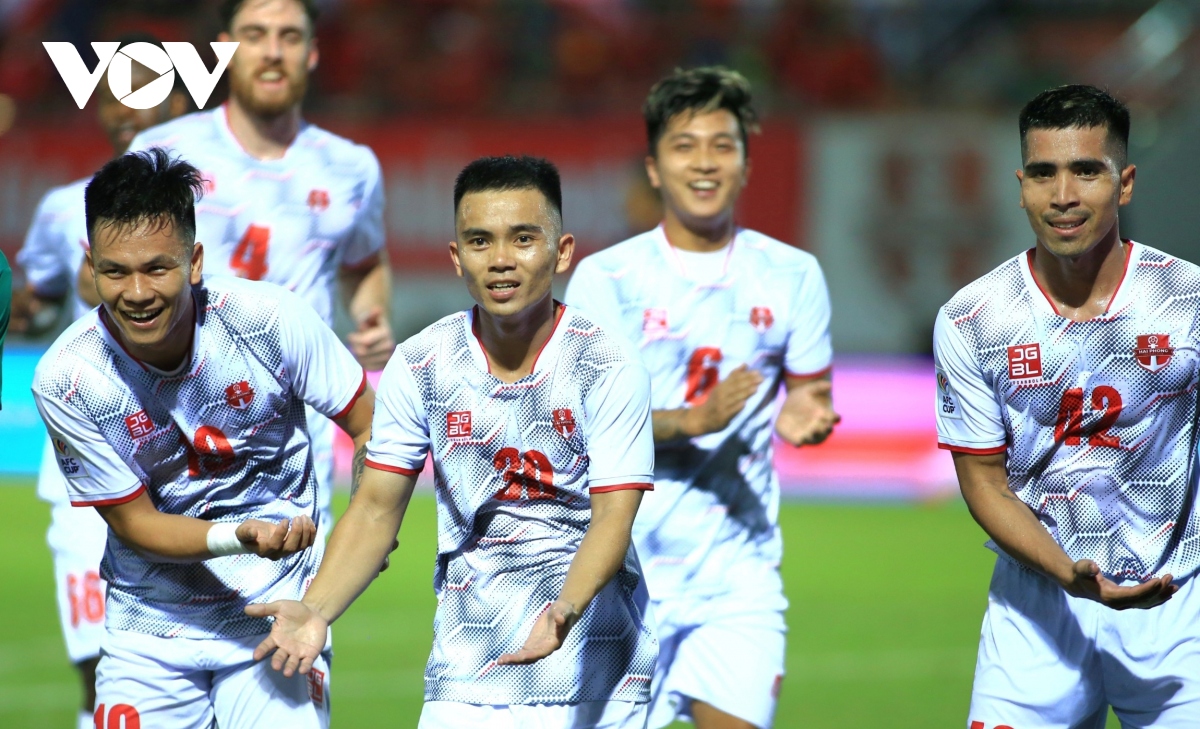 CLB Hải Phòng “đè bẹp” đội bóng của Indonesia ở AFC Cup