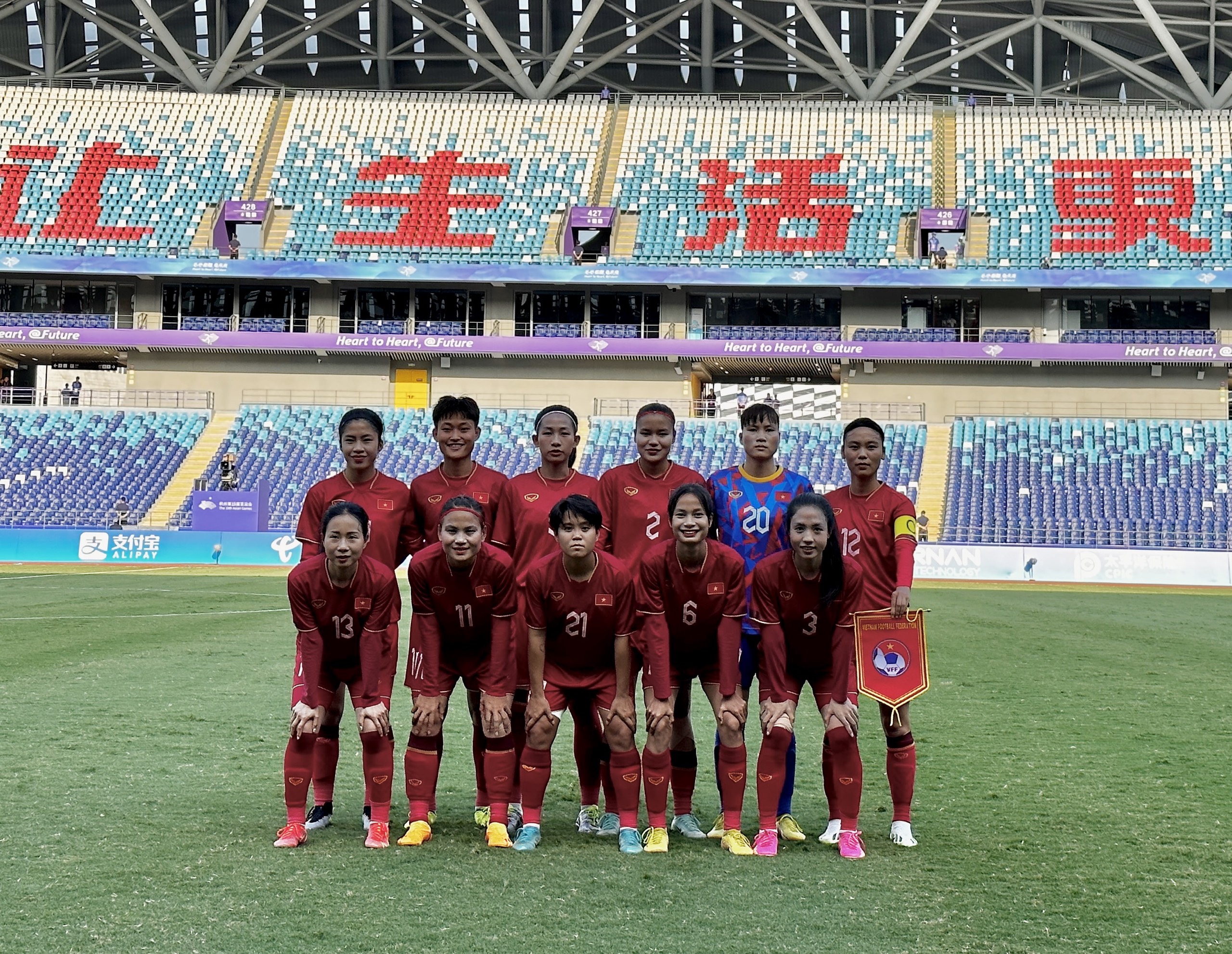 VFF - ASIAD19: ĐT nữ Việt Nam 'dội mưa gôn' vào lưới đối thủ