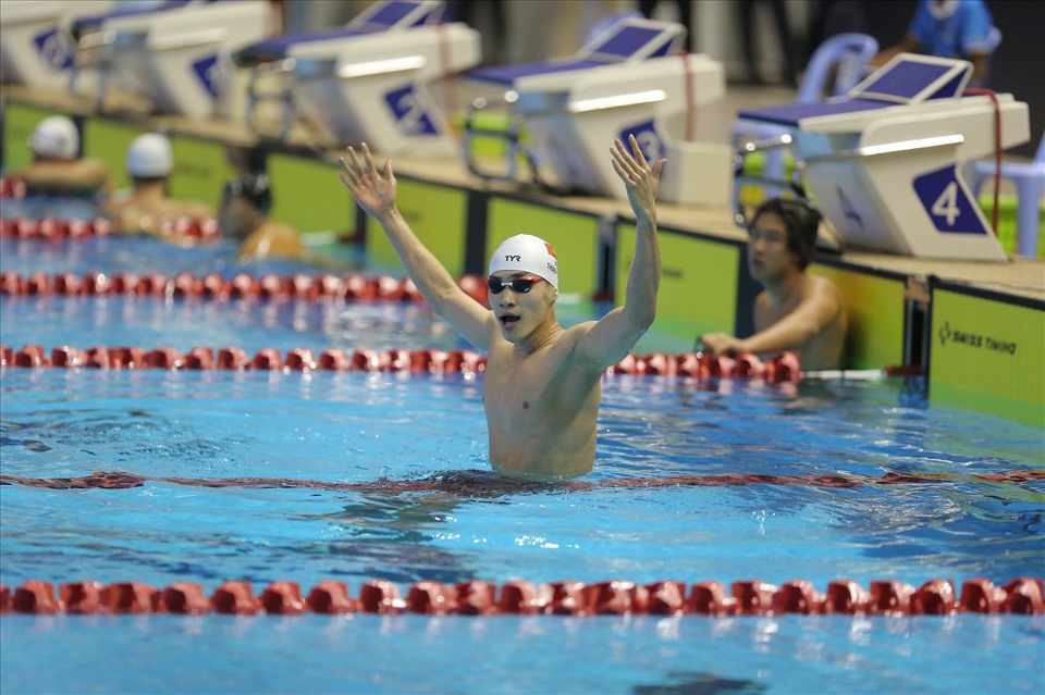 Kình ngư Phạm Thanh Bảo giành 2 huy chương vàng, phá 2 kỷ lục tại SEA Games 32. Ảnh: Duy Nam