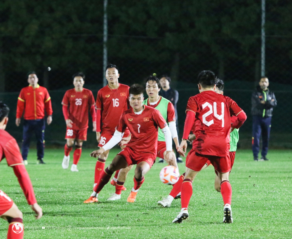 BLV Quang Huy: “Đừng trách Hàn Quốc coi thường ĐTVN, hãy phấn đấu để ngang bằng họ!” - Ảnh 3.