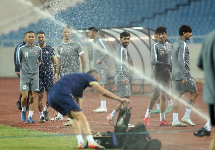 "Gareth Bale châu Á" nổi cáu khi ĐT Iraq tập chờ đấu ĐT Việt Nam - 4