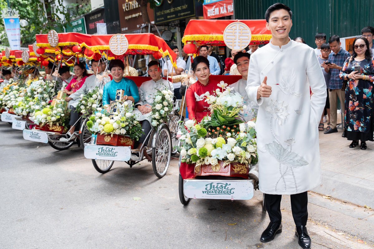 Hàng nghìn người kéo đến đám cưới Đoàn Văn Hậu ở sân vận động, tạo cảnh tượng chưa từng có - 5