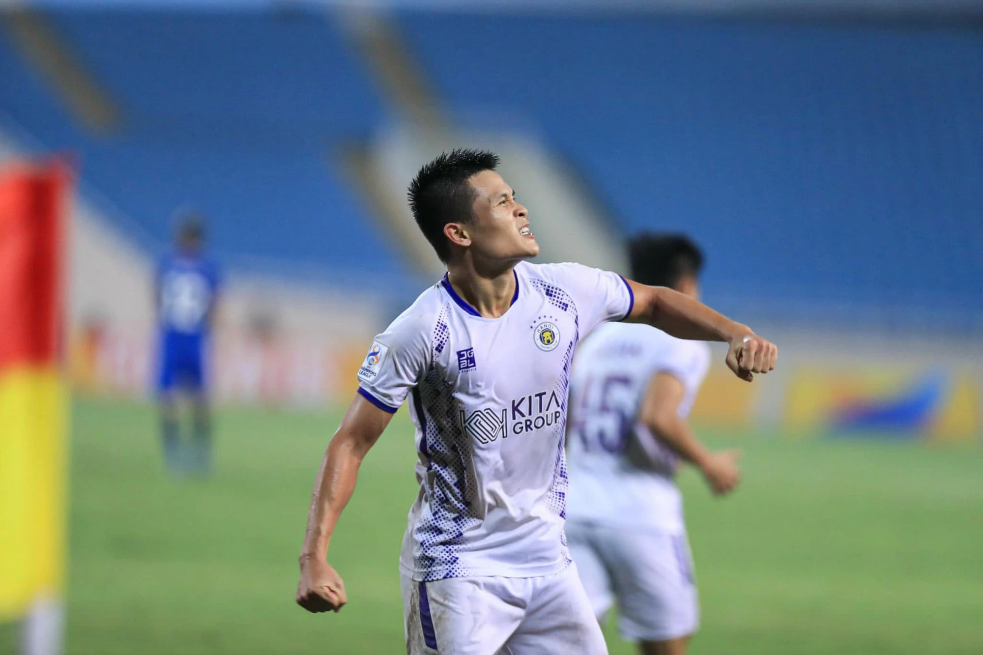 Tuấn Hải sánh ngang thành tích ghi bàn với Ronaldo ở AFC Champions League