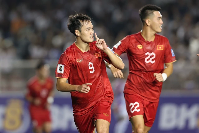 Khó hiểu: HLV Troussier ngó lơ Hùng Dũng, Hồ Tấn Tài và dàn sao ĐT Việt Nam tại Asian Cup, có người còn chưa đá phút nào - Ảnh 5.