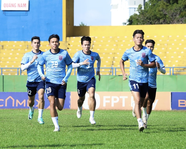 V-League bắt đầu &quot;nóng&quot; - Ảnh 3.