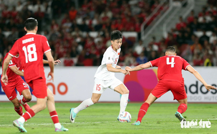 Đình Bắc trong trận thua Indonesia 0-3 ở lượt về vòng loại thứ 2 World Cup 2026 - Ảnh: N.K