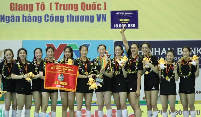 ĐT Trung Quốc thu nhỏ 'bắn tín hiệu' muốn dự Cúp VTV9 - Bình Điền 2024, người hâm mộ Việt Nam phấn khích - Ảnh 2.