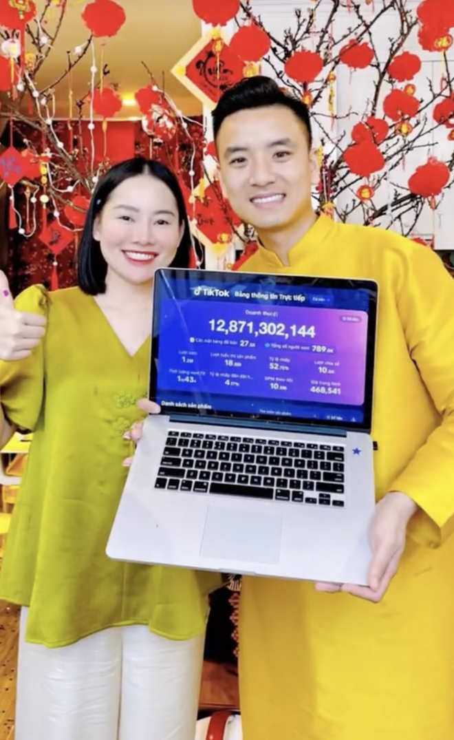 Bỏ túi hàng tỷ đồng sau mỗi phiên livestream, gia đình Quyền Leo Daily giàu cỡ nào?- Ảnh 3.