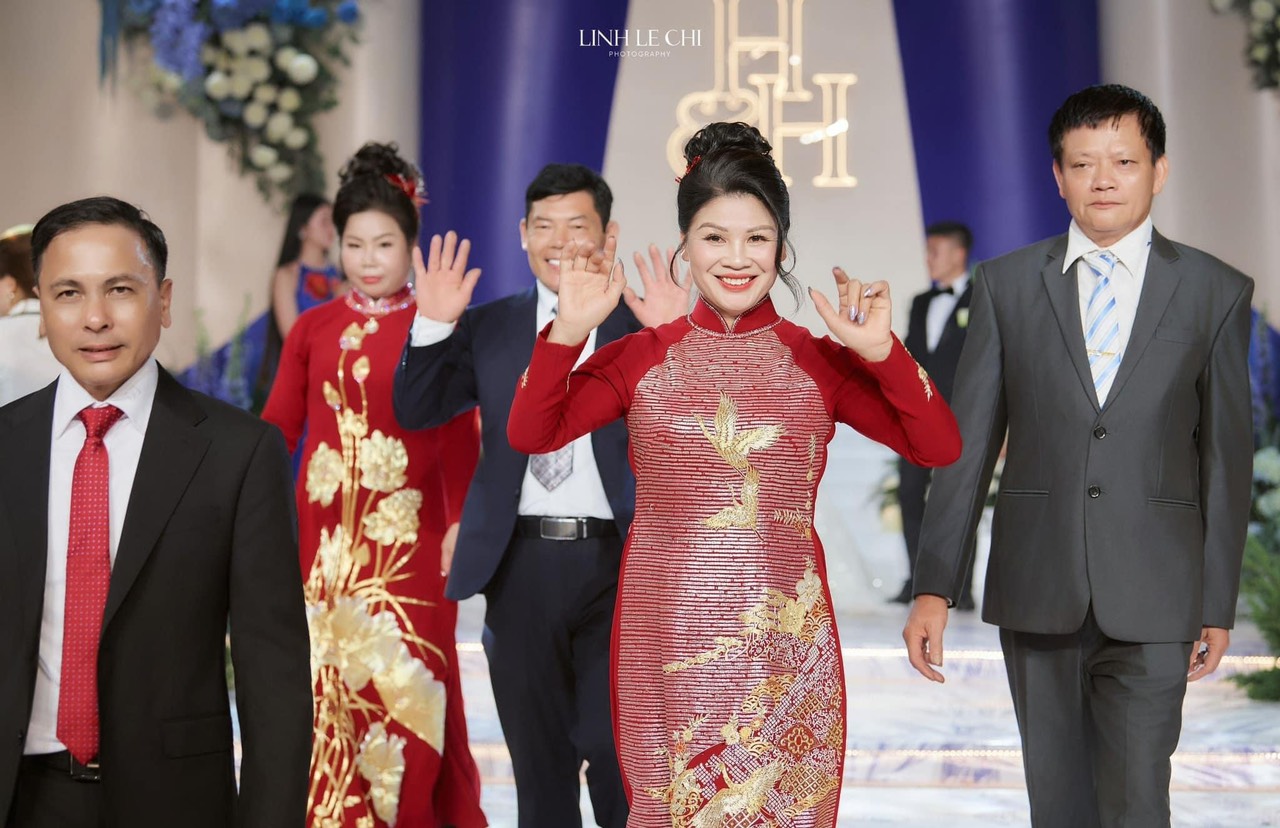 Dàn cầu thủ ĐT Việt Nam bảnh bao trong lễ cưới Quang Hải- Ảnh 3.