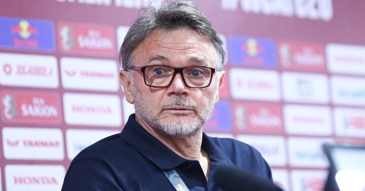 HLV Philippe Troussier