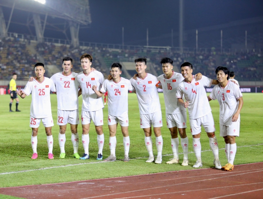 Trực tiếp Việt Nam 4-1 Lào: Lào ghi bàn danh dự 567112