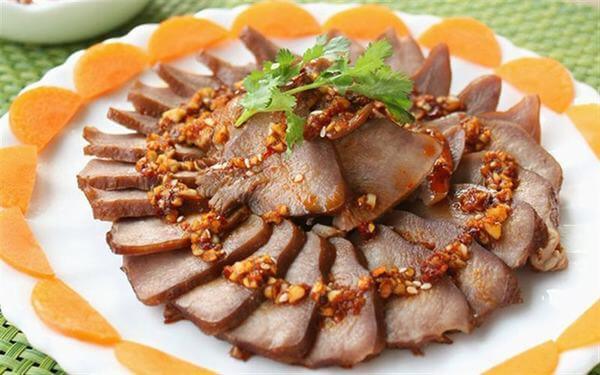 Trong miệng con lợn có 1 bộ phận cực quý giá, vừa bổ huyết, vừa dưỡng da, tuy nhiên có 3 nhóm người không nên ăn - Ảnh 3.