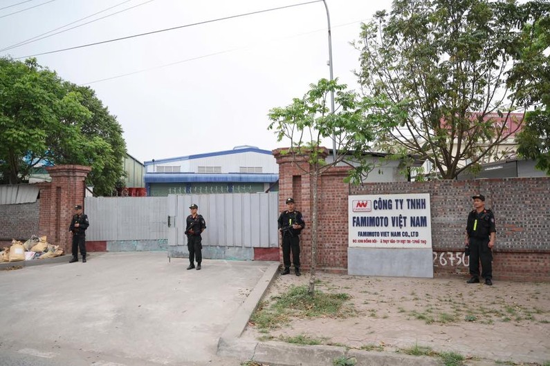 Công an tỉnh Phú Thọ đột kích, khám xét khẩn cấp Công ty TNHH Famimoto Việt Nam. (Ảnh: Công an tỉnh Phú Thọ)