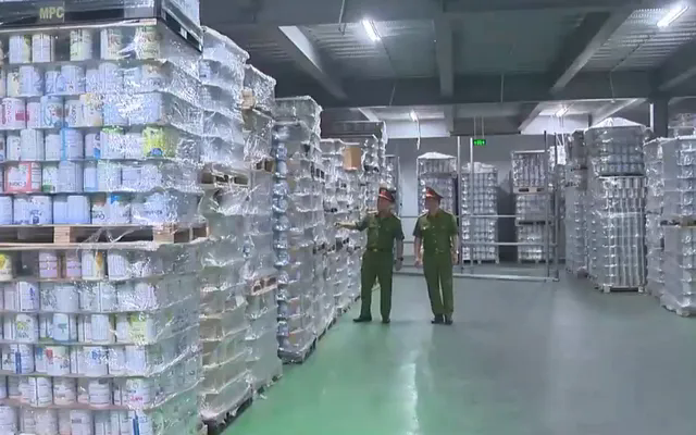 Phát hiện gần 600 ʟoại sữa bị ʟàm giả: 5 cách ᵭơn giản phȃn biệt sữa thật - giả- Ảnh 2.