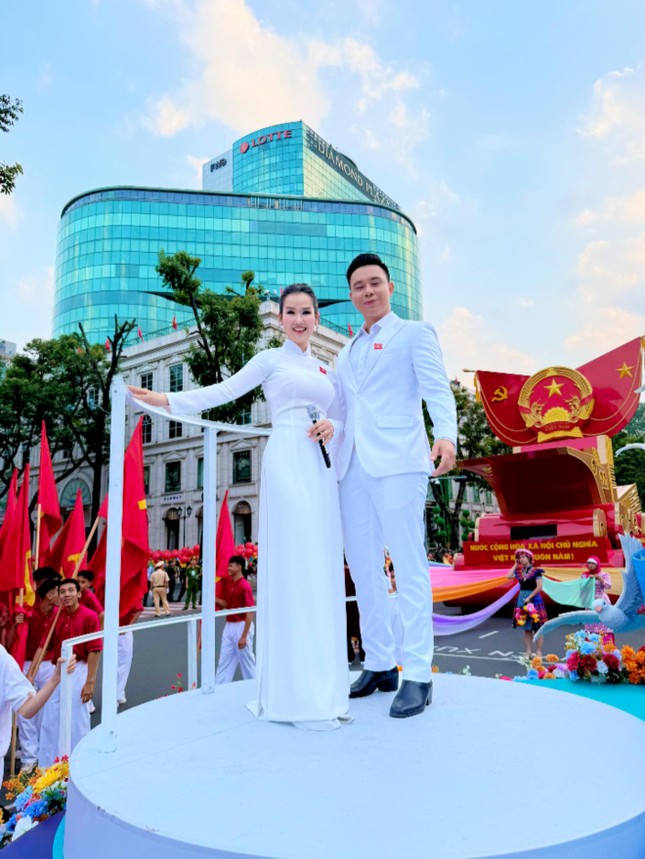 Tác giả “Viết Tiếp Câu Chuyện Hòa Bình” nói lời xin lỗi vì ồn ào xoay quanh ca sĩ ảnh 2