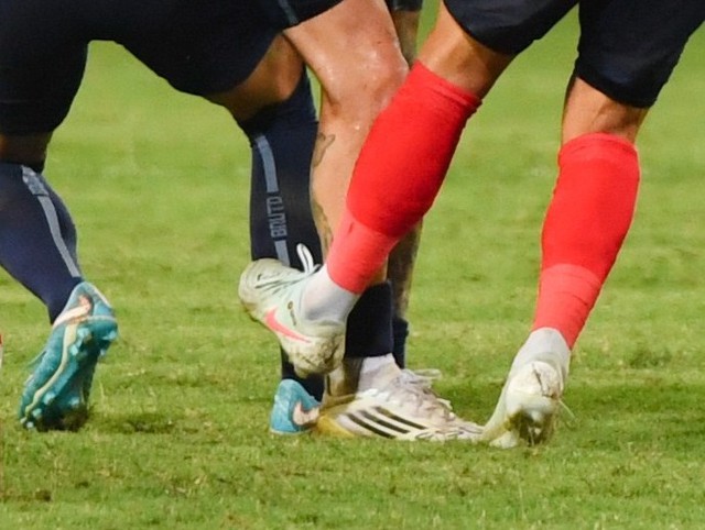 Quang Hải bị 