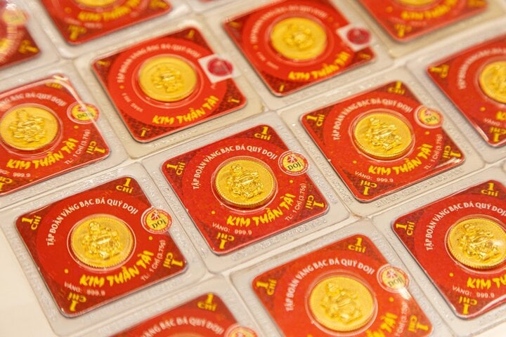 Giá vàng quay đầu đi xuống. (Ảnh: Minh Đức).