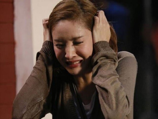 Thấy vḗt sẹo trên lưng chṑng cũ, tȏi sợ tái mặt. (Ảnh minh họa)