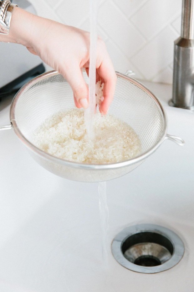 Nước vo gạo: Chất tẩy rửa khȏng tṓn một ᵭṑng mà hầu như tất cả chúng ta ᵭḕu lãng quên-2