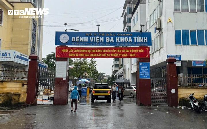 Bệnh viện Đa khoa Bắc Giang (Bệnh viện Đa khoa Bắc Ninh 1) bị tố "chặt chém" 21 triệu cho chuyến xe cứu thương đưa người bệnh về quê cách 200km.