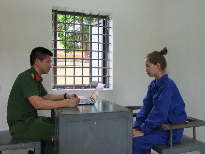 Hà Thị Lai Hạ tại cơ quan công an. Ảnh: Báo CAND