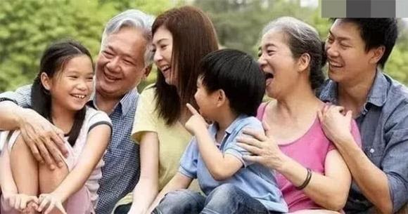 Trong vòng một năm sau khi người già qua đời, nếu gia đình xuất hiện 3 'dấu hiệu' này, chứng tỏ sắp gặp vận may lớn, hoàn toàn không phải mê tín