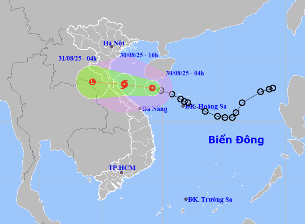 Bão Nongfa hướng vào đất liền nước ta - 1