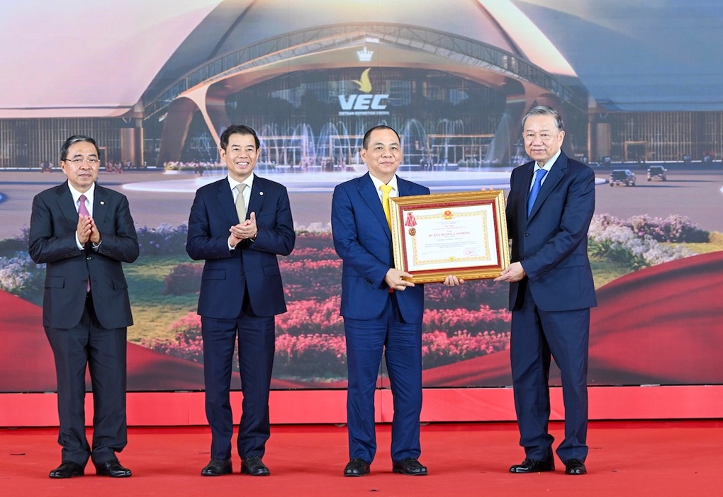 Vingroup nhận Huân chương Lao động hạng Nhất - 1