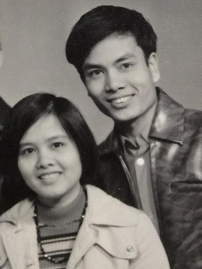 BTV Hoài Anh thuyết minh sự kiện A80: Xuất thân tiểu thư &quot;cành vàng lá ngọc&quot; và chân dung người chồng bí ẩn - Ảnh 3.