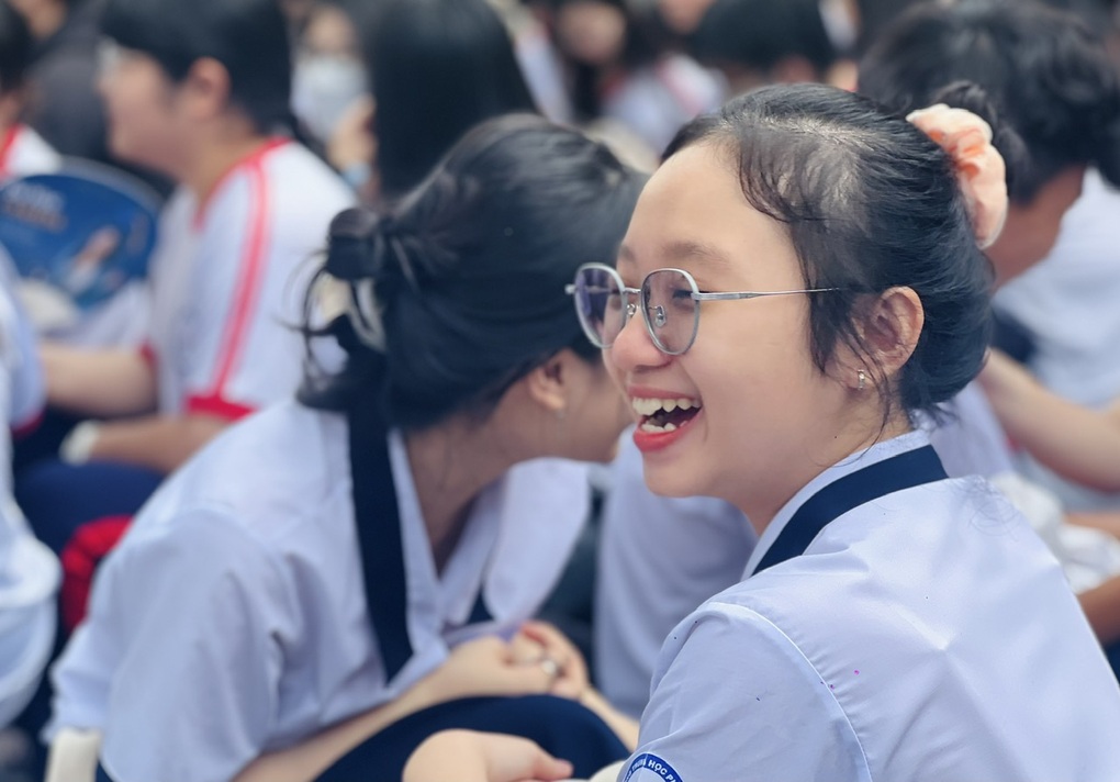 Hé lộ điểm chuẩn nhiều trường đại học, có nơi cao hơn điểm sàn đến 8 điểm - 1