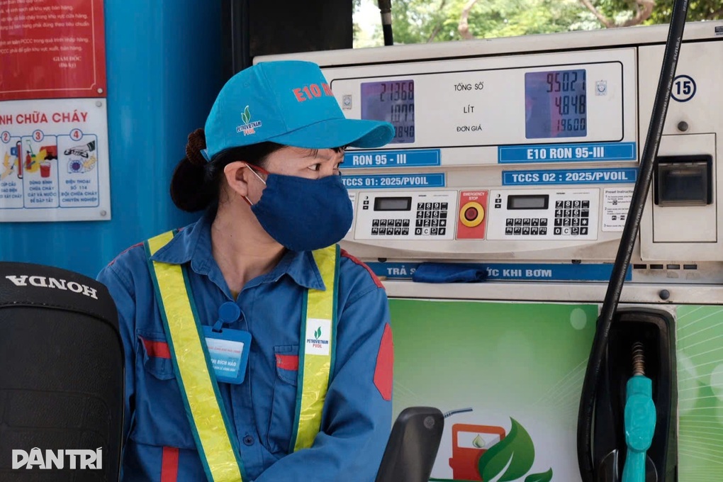 Đề xuất ô tô, xe máy bắt buộc dùng xăng E10 từ năm 2026 - 1