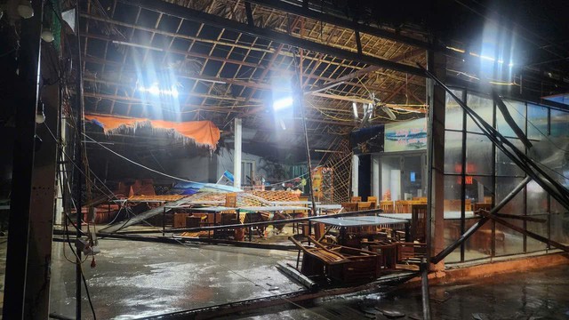 Thiệt hại nặng nề do bão số 10 Bualoi: Đã ghi nhận nhiều thương vong, mặc dù suy yếu nhưng hoàn lưu còn rất mạnh- Ảnh 27.