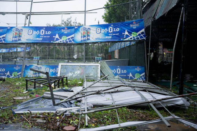 Thiệt hại nặng nề do bão số 10 Bualoi: Đã ghi nhận nhiều thương vong, mặc dù suy yếu nhưng hoàn lưu còn rất mạnh- Ảnh 6.
