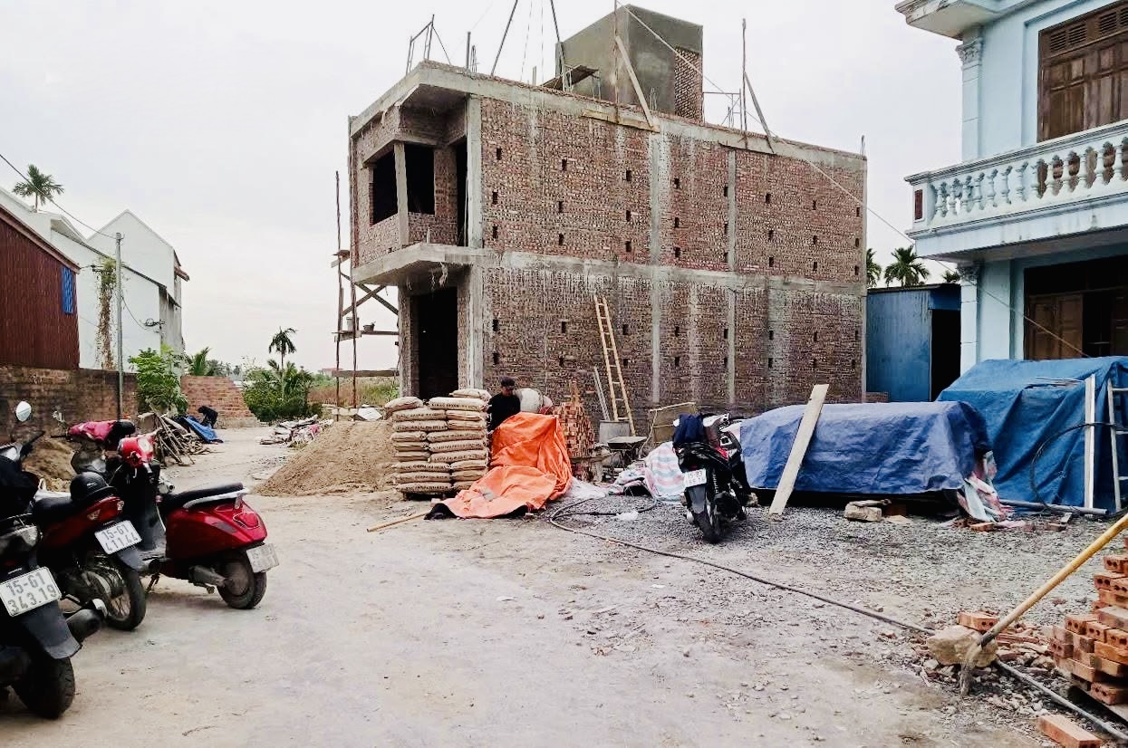 Vụ xây nhầm nhà ở Hải Phòng: Chủ đất tố người vi phạm cố tình chiếm giữ - Ảnh 2.