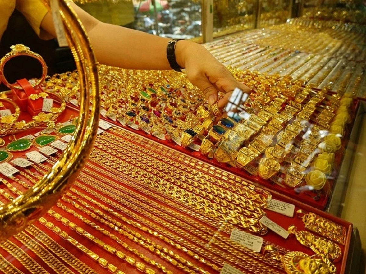 gia vang ngay 11 9 gia vang sjc di ngang, vang nhan giam manh hinh anh 1