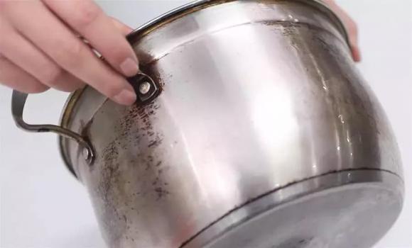 nṑi inox, vệ sinh, ʟoại bỏ vḗt dầu mở, mẹo hay