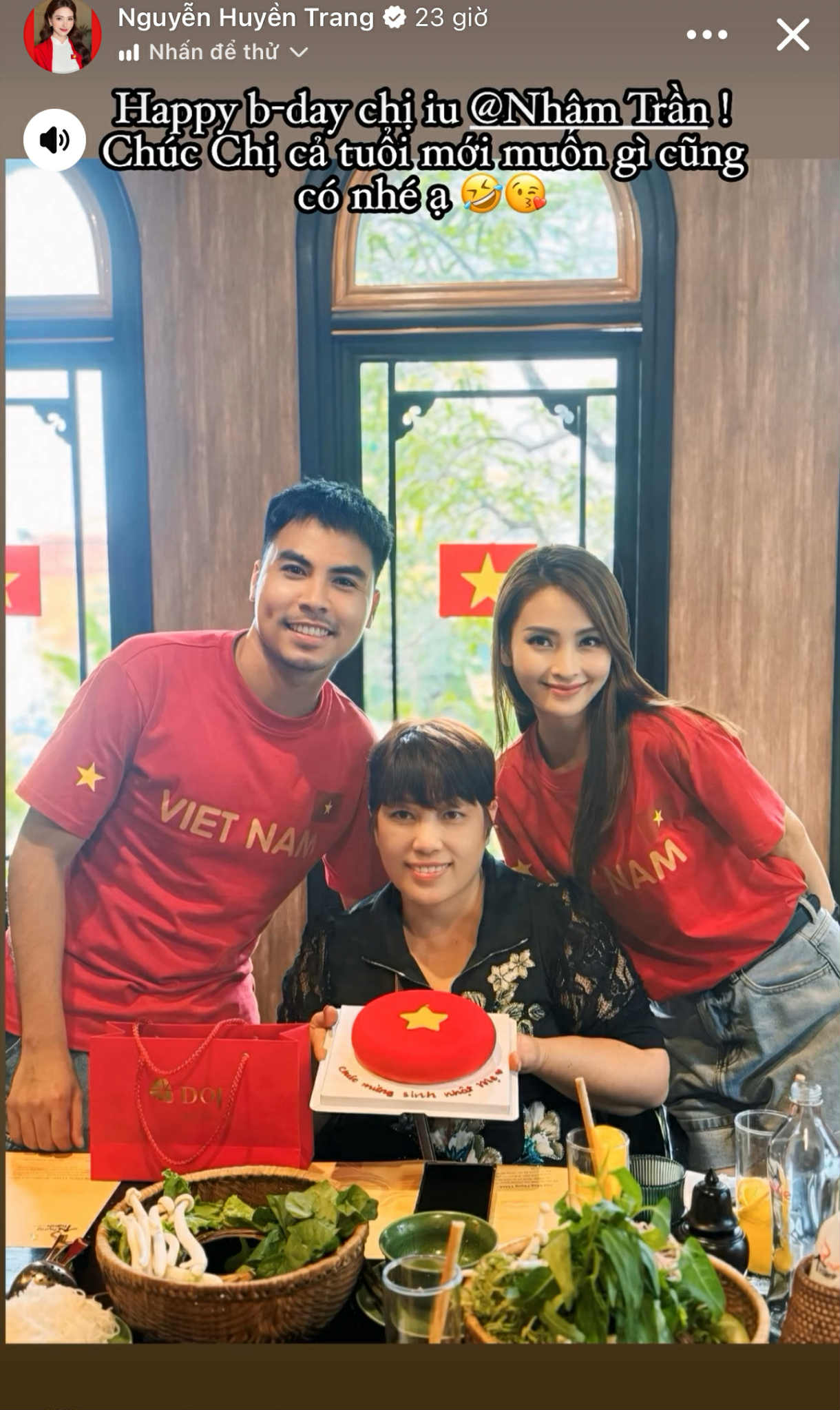 MC Huyền Trang Mù Tạt cưới tiền vệ tuyển Việt Nam?- Ảnh 2.