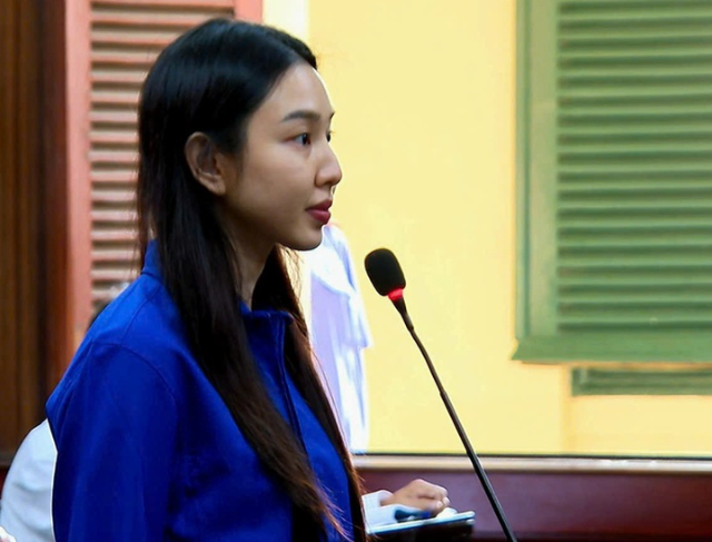 Hoa-hau-thuy-tien-vua-co-loi-khai-gay-bat-ngo-ve-giam-doc-dung-tai-phien-toa-2