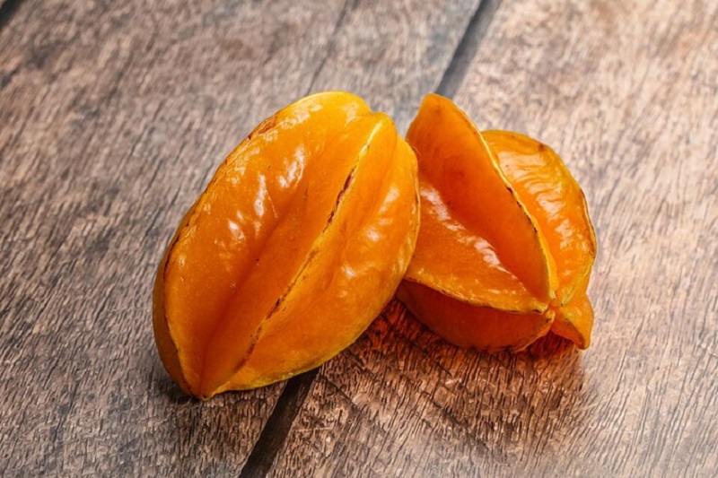 Quả khế có 5 múi, khi cắt lát ngang sẽ tạo thành hình ngôi sao