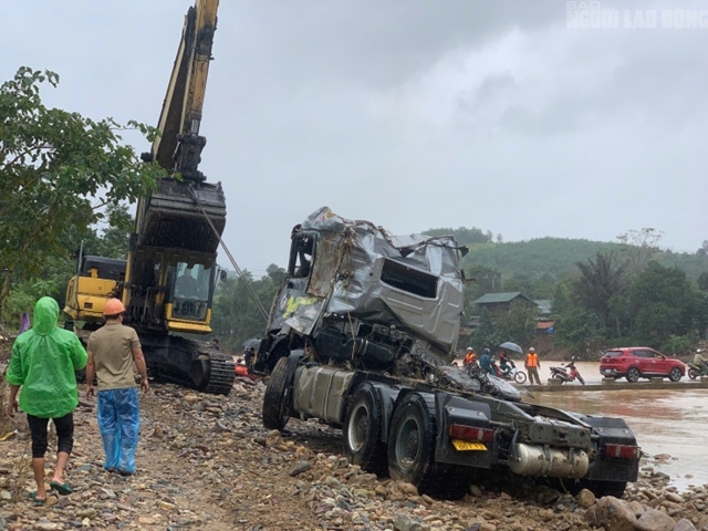 xe-tai-bi-lu-cuon-troi-2