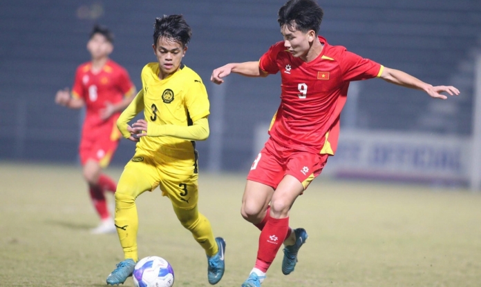 CĐV Malaysia đồng loạt phản ứng khi bị thua 0-4 Việt Nam