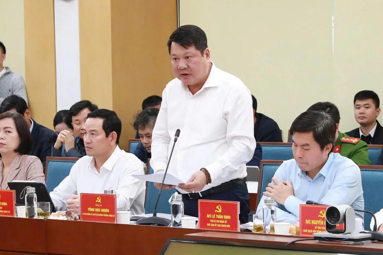 Bí thư Đảng ủy, Chủ tịch HĐND phường Giảng Võ (Hà Nội) Tống Học Nghĩa. Ảnh: Thanh Hải 