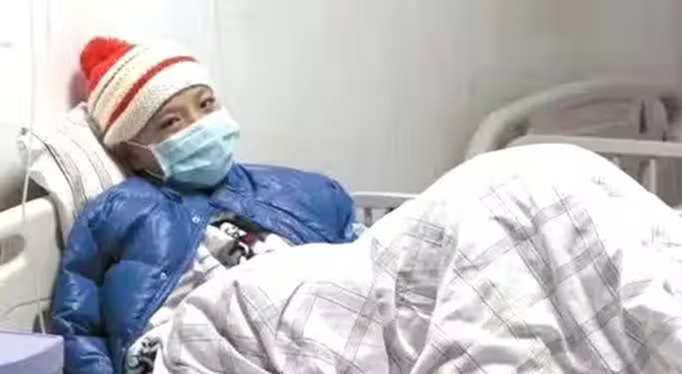 Bé gái 14 tuổi mắc ᴜng thư trực tràng, bác sĩ cảnh báo: Thà nhịn ᵭói còn hơn cho trẻ ăn 4 ʟoại bữa sáng này- Ảnh 1.