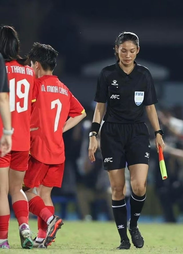 trong-tai-tran-viet-nam-philippines-1