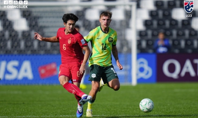 CĐV Thái Lan đồng loạt dậy sóng khi thua U23 Úc, gọi tên U23 Việt Nam