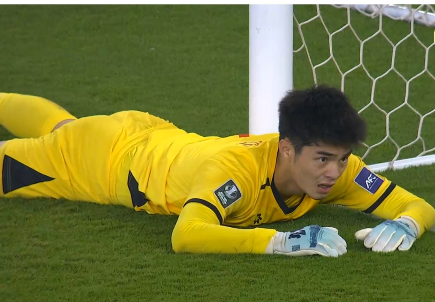 Màn cản phá gây sốc của Trần Trung Kiên, giành suất vào tứ kết U23 châu Á: “Chấm 9 thì chắc không ai dám nhận 10”- Ảnh 3.